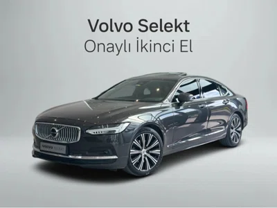2022 VOLVO S90