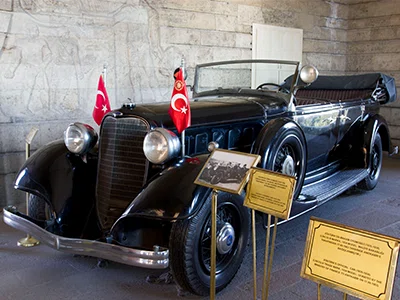 Atatürk’ün Otomobilleri: Cumhuriyet’in Yol Arkadaşları