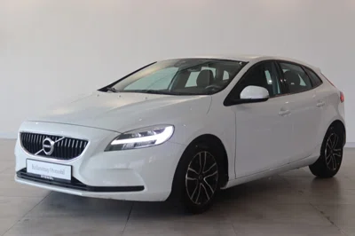 2017 VOLVO V40