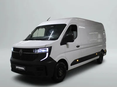 2025 RENAULT MASTER