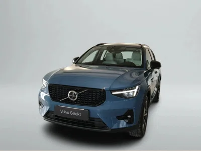 2024 VOLVO XC40