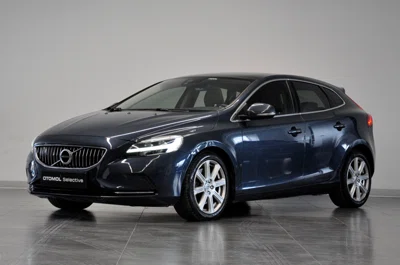 2018 VOLVO V40